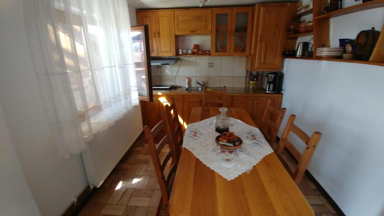Vila Casa Darius Novaci-Străini Exteriér fotografie