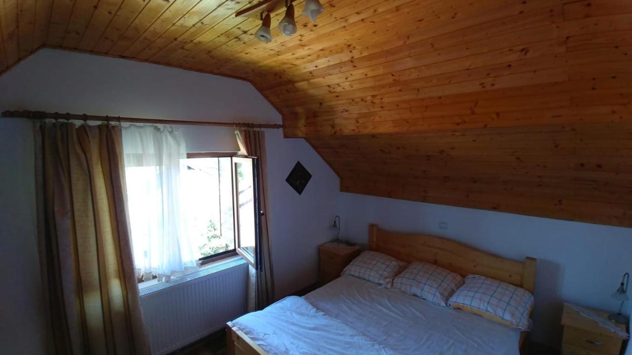 Vila Casa Darius Novaci-Străini Exteriér fotografie